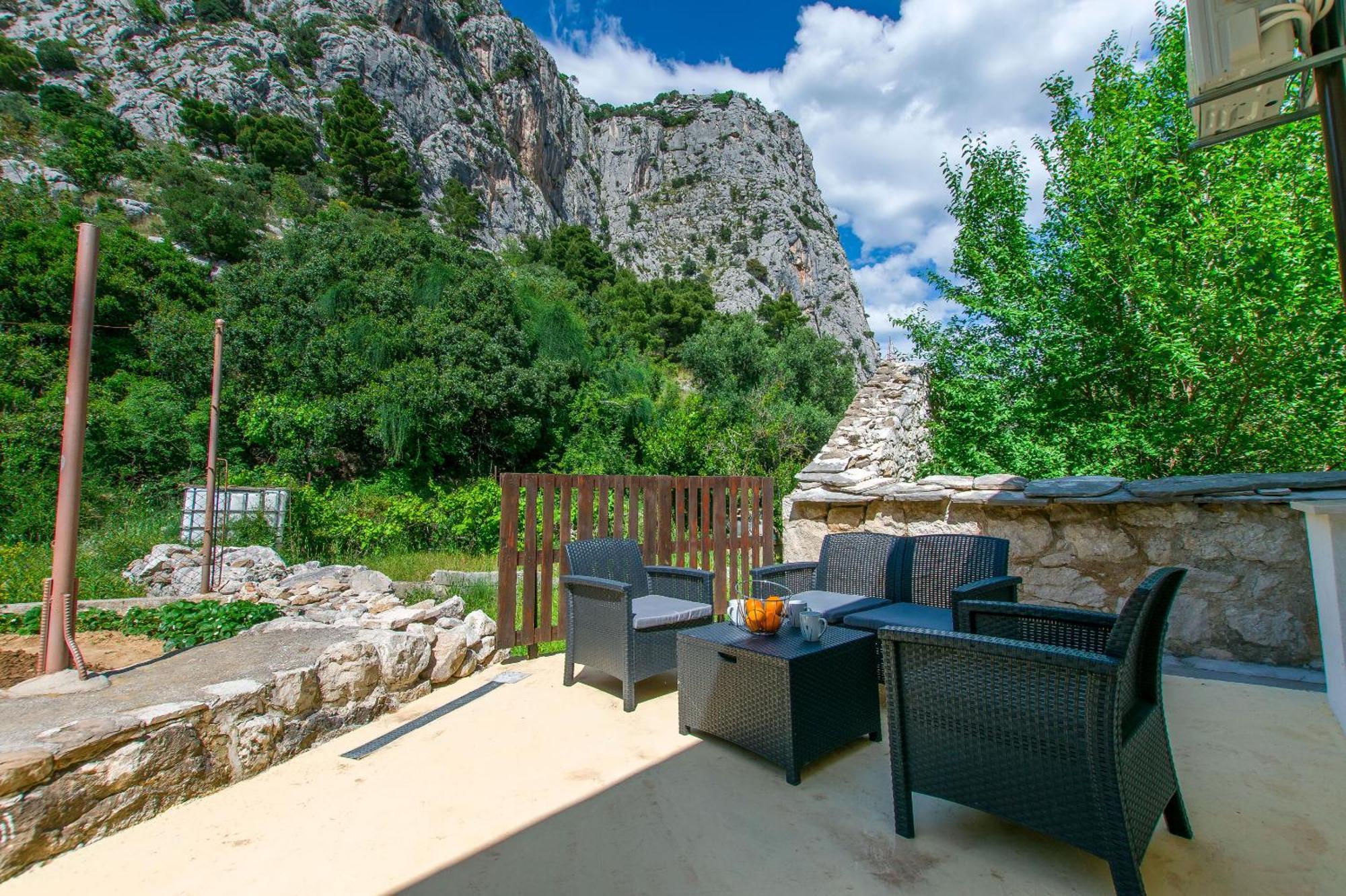 Apartment Petea Omiš Extérieur photo
