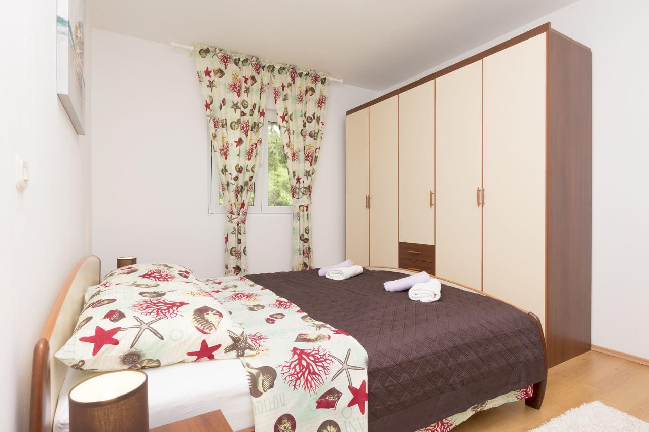 Apartment Petea Omiš Extérieur photo