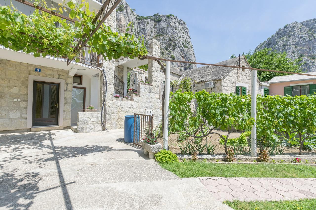 Apartment Petea Omiš Extérieur photo
